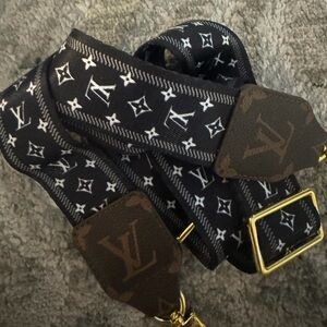 Louis Vuitton Accessory Purse Strap
